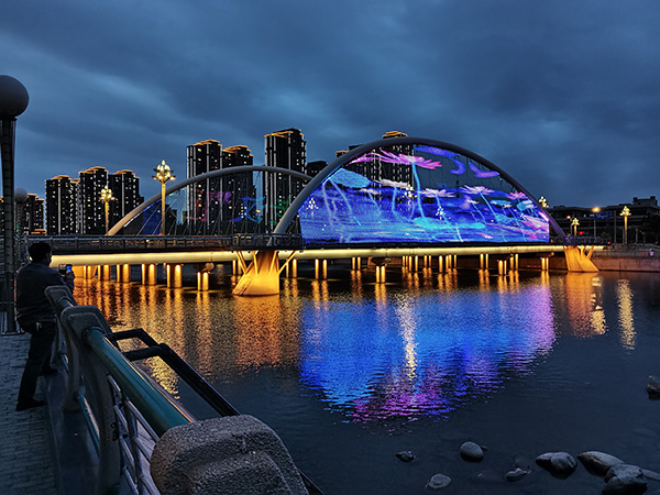 1742970194152440.jpg 庆阳河道亮化.jpg