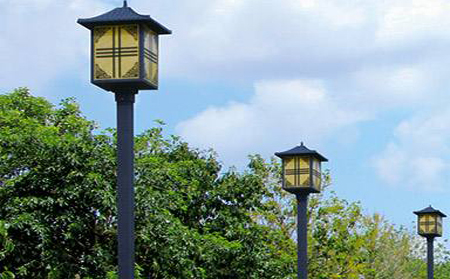 太阳能庆阳庭院灯怎么选亮度与续航更耐用